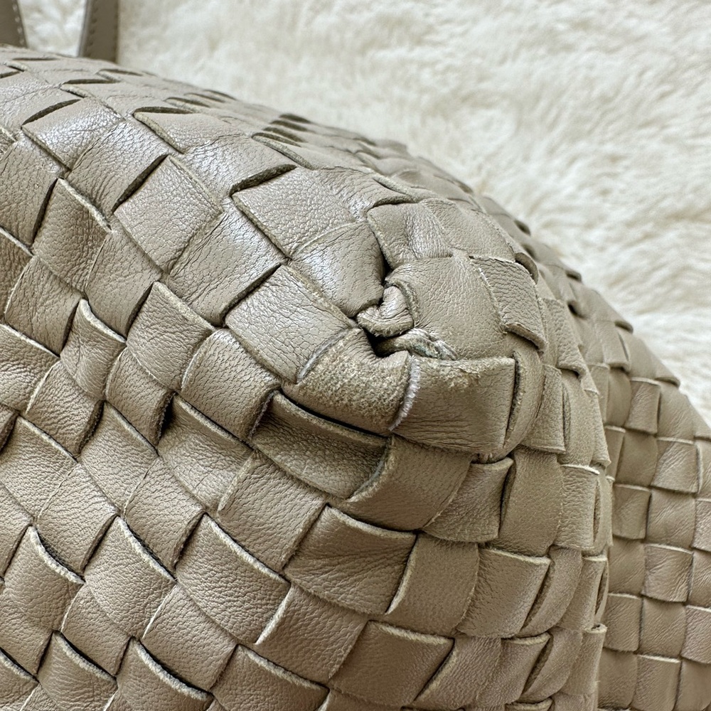 Bottega Veneta Intrecciato Women Tote Bag in Light Grey Authentic - Picture 8 of 16
